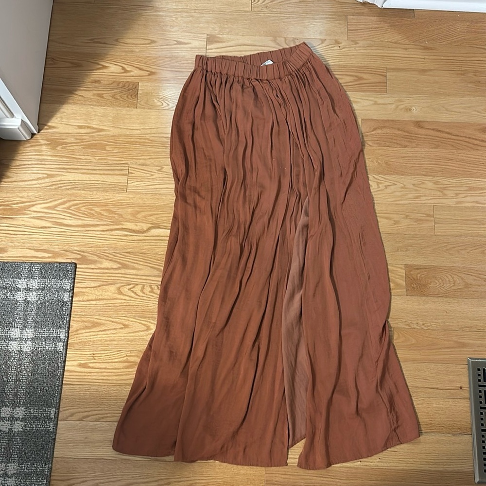 Rust coloue maxi dress with slit